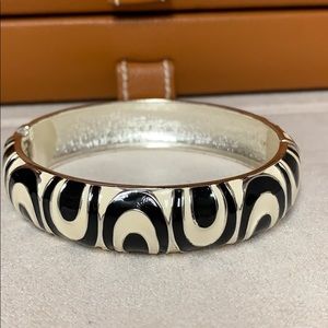 Enamel coated spring cuff bracelet